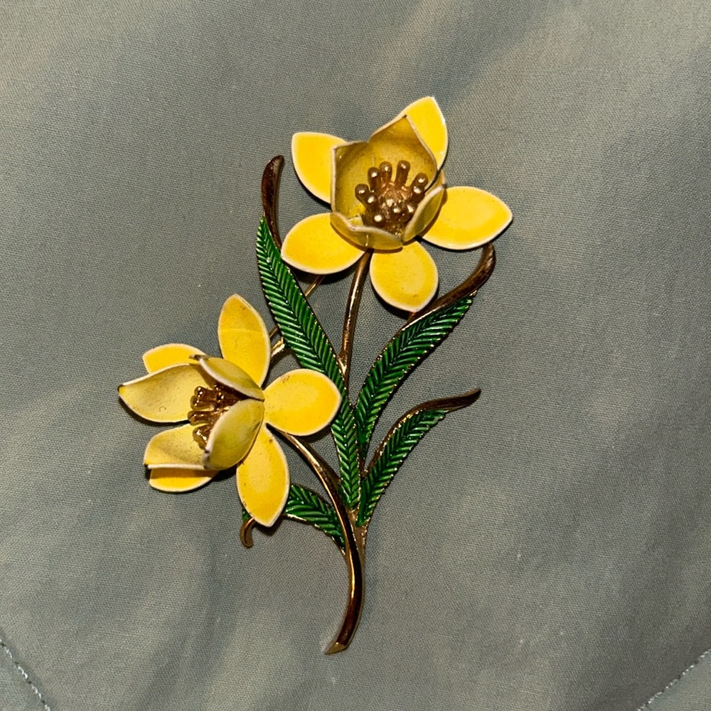 Trifari Elegant Yellow Floral Brooch